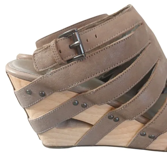 Eileen Fisher Strappy Wedge Sandals Size 8