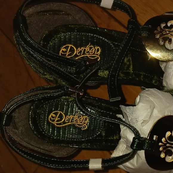 Elegant Green Velvet Women's Sandals