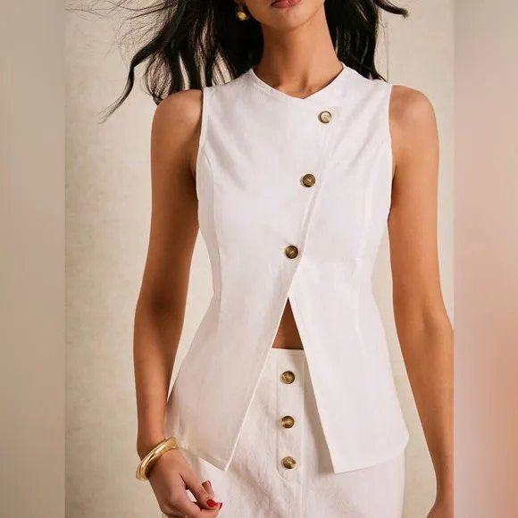 Elegant White Two-Piece Suit – Button Detail, Front Slit, Chic Summer Outfit