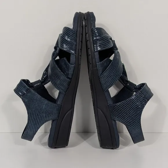 Elites by Walking Cradles Navy Leather Sandals Women's 9.5 Wide