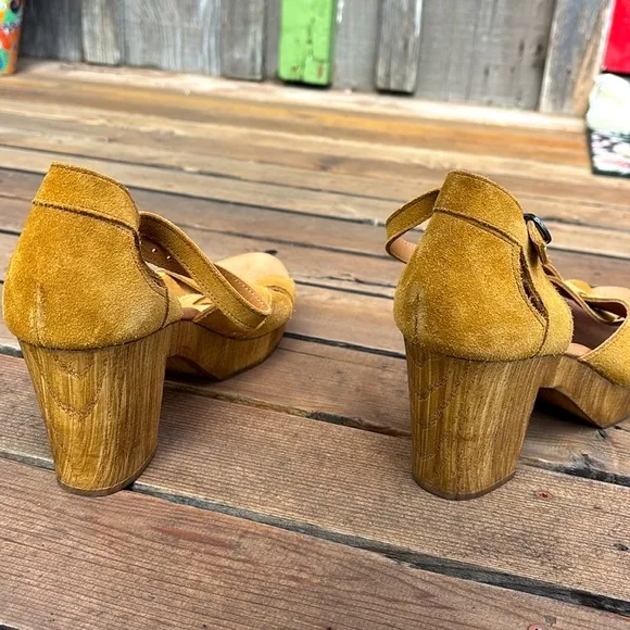 Eric Michael (41) Savy Sandals Mustard Brown Suede Chunky Heel &amp; Platform