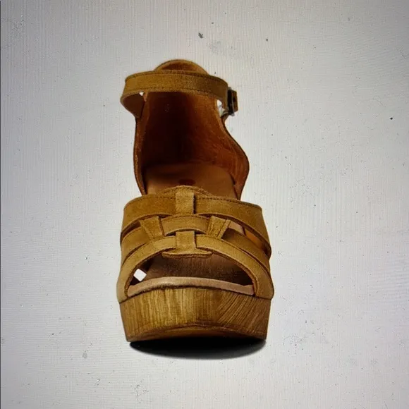 Eric Michael (41) Savy Sandals Mustard Brown Suede Chunky Heel &amp; Platform
