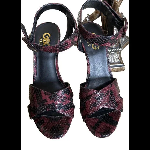 🦄😎❤️ESTATE SALE GBG Guess Burgundy Black Animal Print Sandal Size 6M Platform