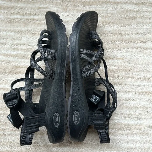EUC Chaco Women's ZX/2 Cloud Sandal Limb Black - JCH108002 Size 9