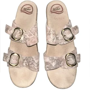 {EUC Dansko women’s sandals beige tan with gold hardware size EU 39 / 8.5 / 9}