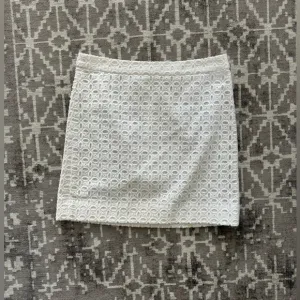 EUC J. Crew 4 White Eyelet Skirt Mini