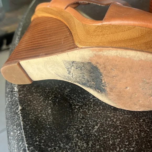 EUC Michael Kors, Josephine brown wedge, leather platform, sandals, size 5