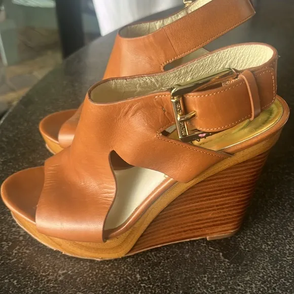 EUC Michael Kors, Josephine brown wedge, leather platform, sandals, size 5