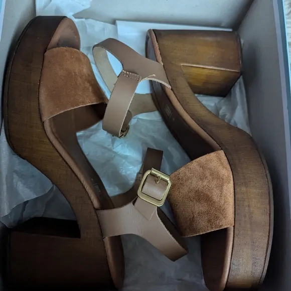 EUC RARE Seychelles Manila Heeled Sandal in Cognac Suede