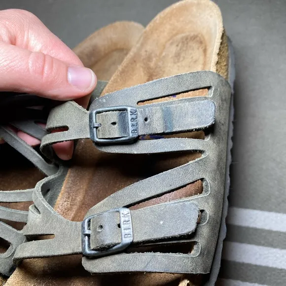 EUC Size 39 Birkenstock Granada Strappy Buckle Slip On Sandals