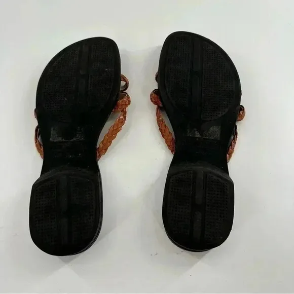 Expressions sandals size 8 tan leather floral braided 80s 90s slip on slides