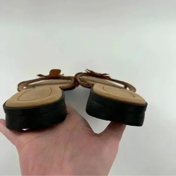 Expressions sandals size 8 tan leather floral braided 80s 90s slip on slides