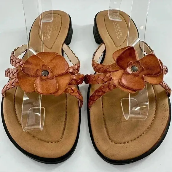 Expressions sandals size 8 tan leather floral braided 80s 90s slip on slides