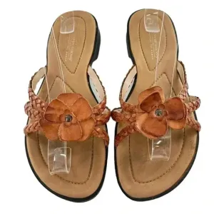 Expressions sandals size 8 tan leather floral braided 80s 90s slip on slides