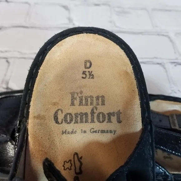 Finn Comfort black ankle strap sandals