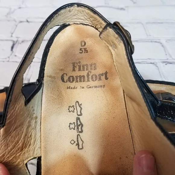 Finn Comfort black ankle strap sandals