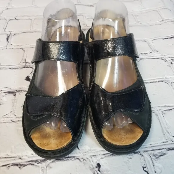 Finn Comfort black ankle strap sandals