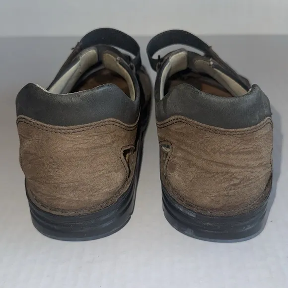 Finn Comfort Brown And Black Samara Sandals