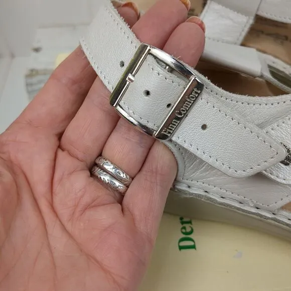 Finn Comfort Linosa Women's Sandals Size 7.5 D / 38 White Low Heel New In Box