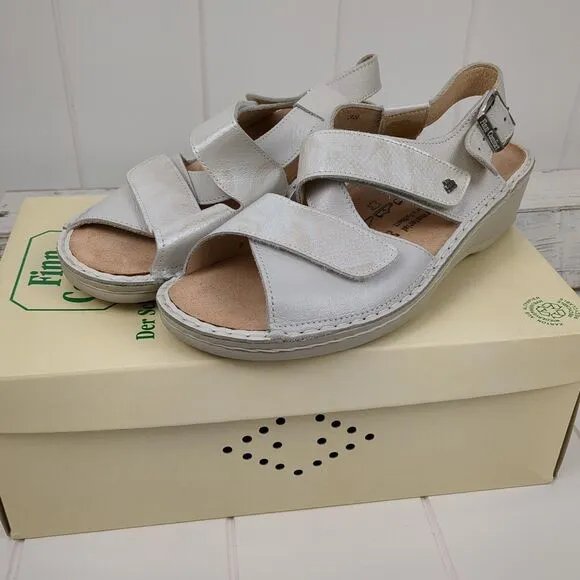 Finn Comfort Linosa Women's Sandals Size 7.5 D / 38 White Low Heel New In Box