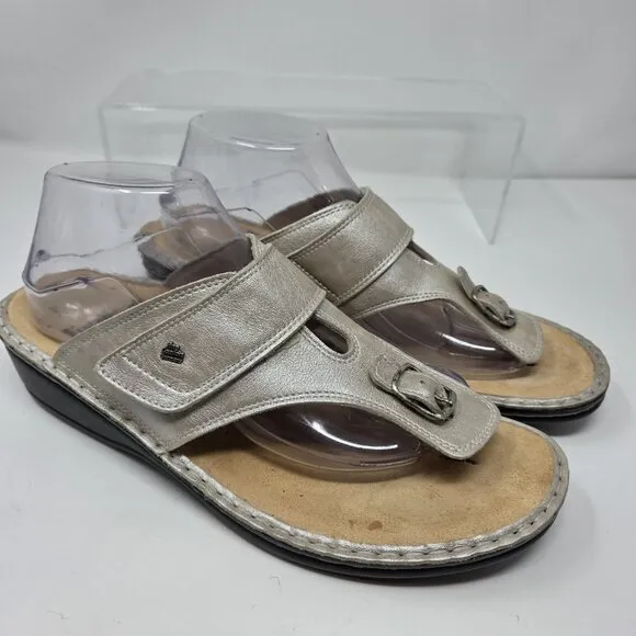 Finn Comfort Wichita Sandals Women 42D / 11 Wedge Slip On Thong Leather Metallic