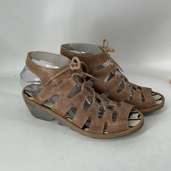 Fly London sandals Luna &amp; Camel Port Leather Sandal metallic brown sz 6.5