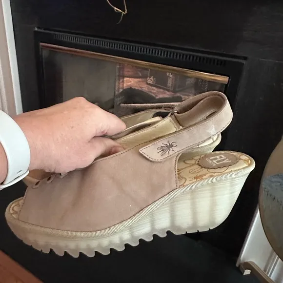 Fly London Women's Tan Wedge Sandals
