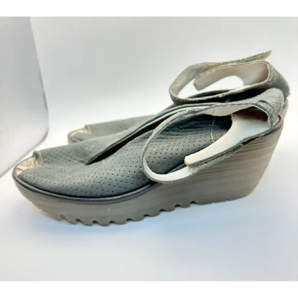 Fly London Yala Perforated Peep Toe Wedge Sandals – Blue – Size 39 Women’s US 8