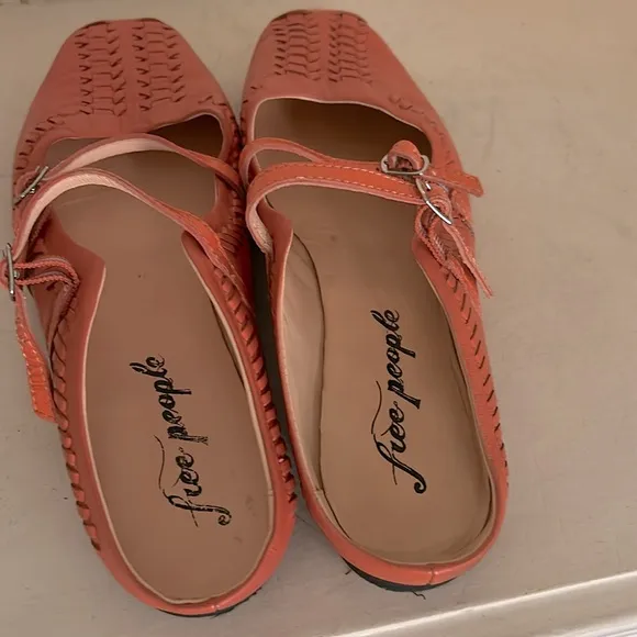 FP Free People Diana Double Strap Flats Summer Leather Mules 39/8.5 Orange Beach