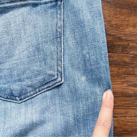 FRAME • Le Beau Crop jeans distressed straight leg Walden Rock tomboy raw hem