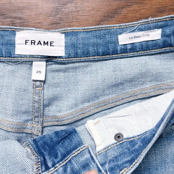 FRAME • Le Beau Crop jeans distressed straight leg Walden Rock tomboy raw hem