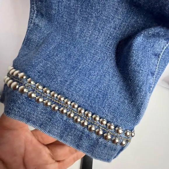 FRAME studed jeans crops size 28