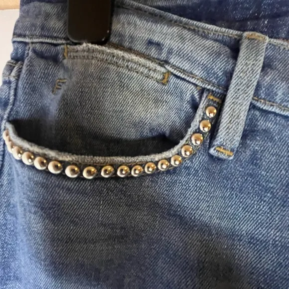 FRAME studed jeans crops size 28
