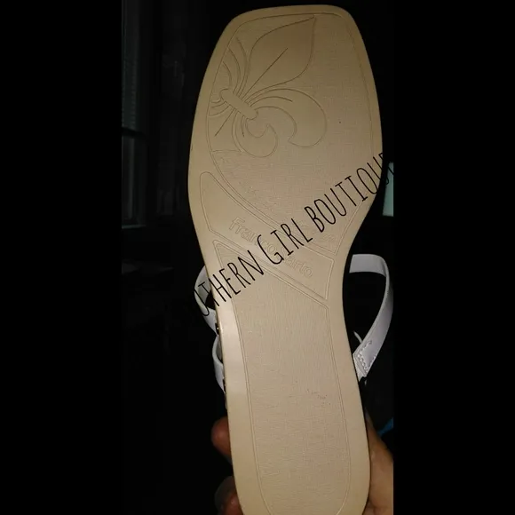 ⭐🆕Franco Sarto white sandals