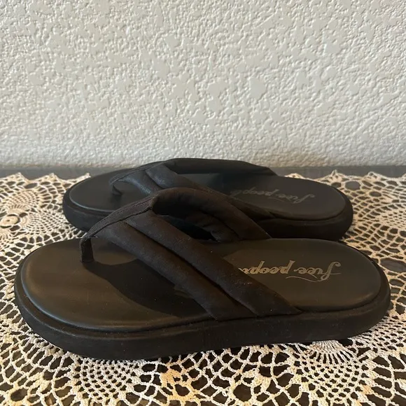 Free People Black Leather Wonderland Thong Sandals