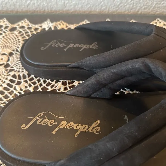 Free People Black Leather Wonderland Thong Sandals