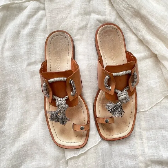 Free people brown leather toe slip rope sandals
