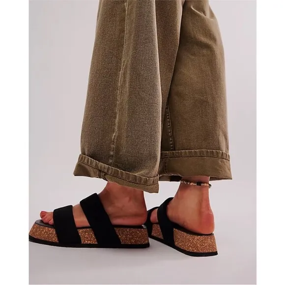 FREE PEOPLE Fairmount Flared Sandals / Black