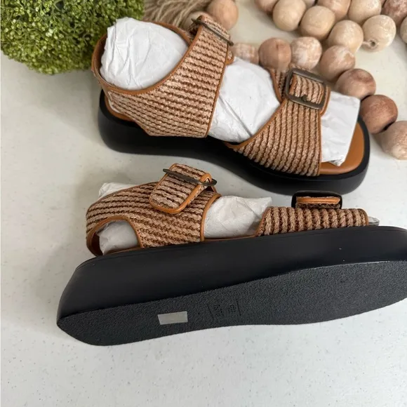 FREE PEOPLE - MANDI WEAVE SANDAL Sz 7