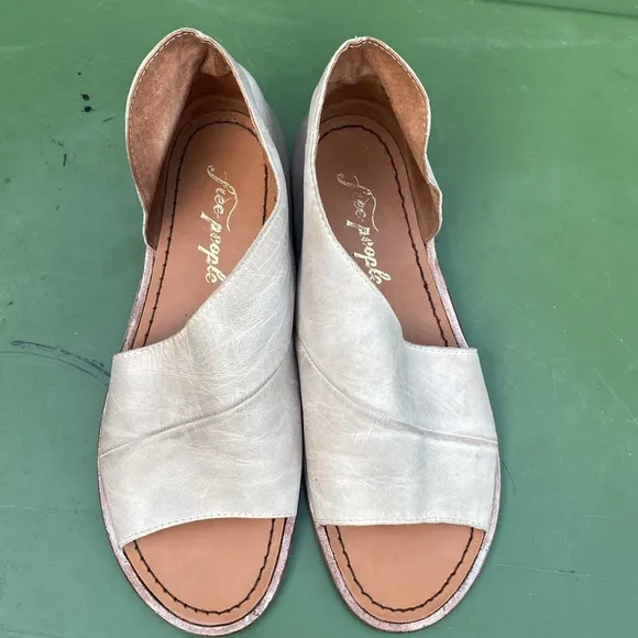 Free People Mont Blanc Sandals Women’s Size EU 37 US 6.5 Leather slip On GUC