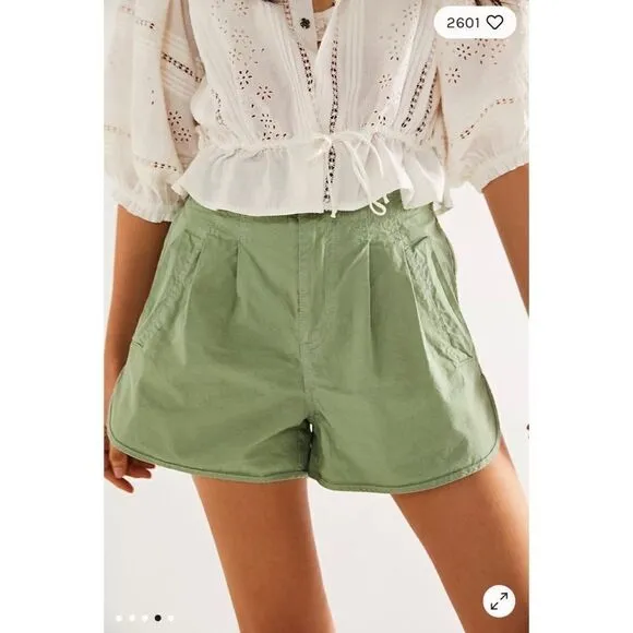 Free people | Pleated Shorty Pull On Shorts | M | 3”