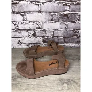Free People Plum Taupe Suede Platform Ankle Strap Sandals Women Sz 38EU/7.5M US