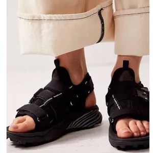 Free People x Flower Mountain Spec 9 Sports Sandals Size 7 NWT