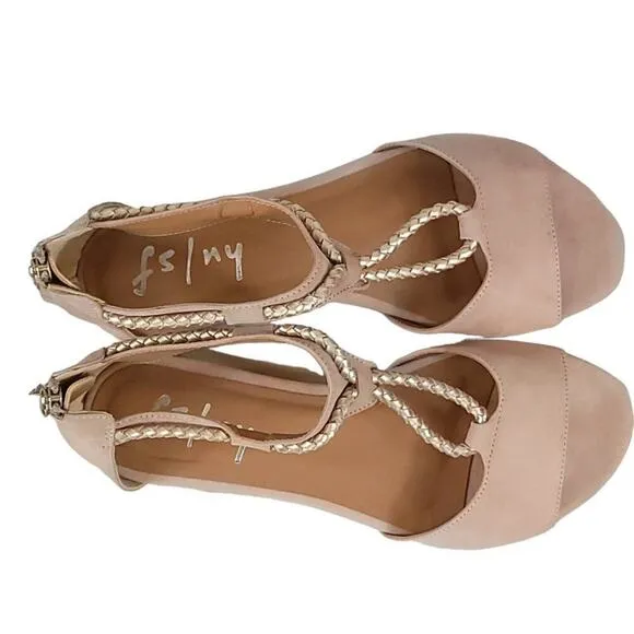 French Sole fs/ny Quotable Sandals in Nude Nubuck