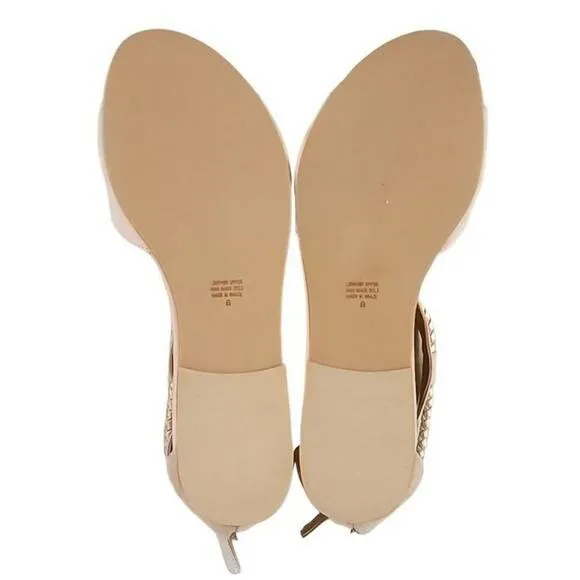 French Sole fs/ny Quotable Sandals in Nude Nubuck