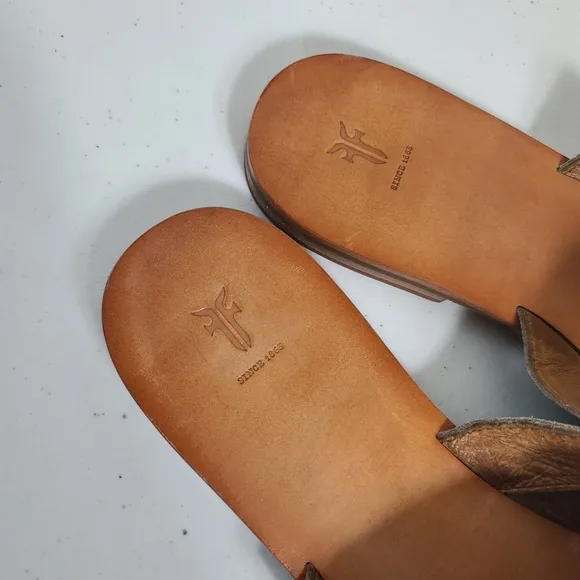 Frye Carla Suede Criss Cross Slip-On Sandals in Ash