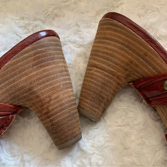 Frye Reese Multi Slide Sandals in Brown