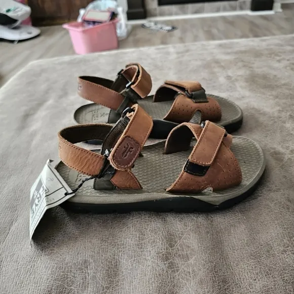 Frye Riverton Leather Sandals