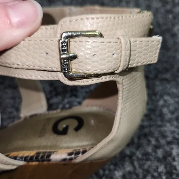 G by guess platform sandals, Chunky Thick Wedge, Tan,White,Snakeskin, Women's 9M