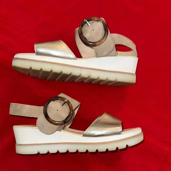 Gabor Champagne and Tan Comfort Platform Sandals Size 8.5